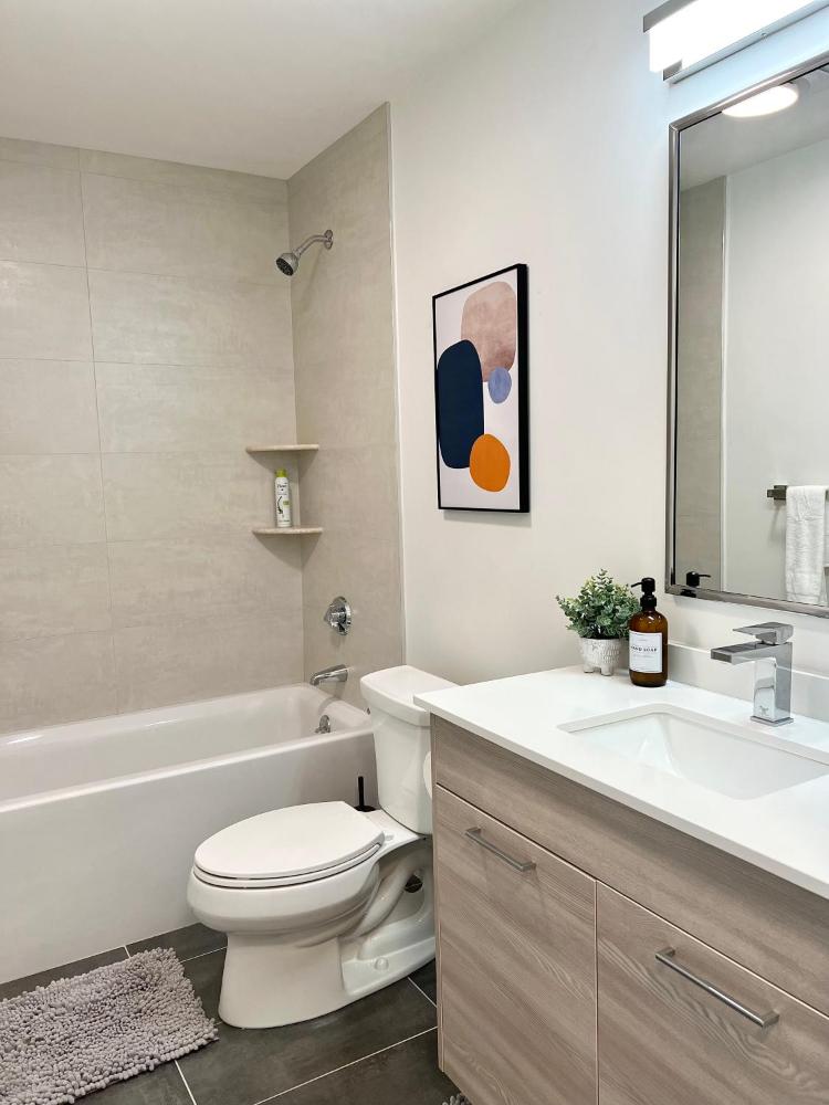 Modern Luxury Apartment in Quincy